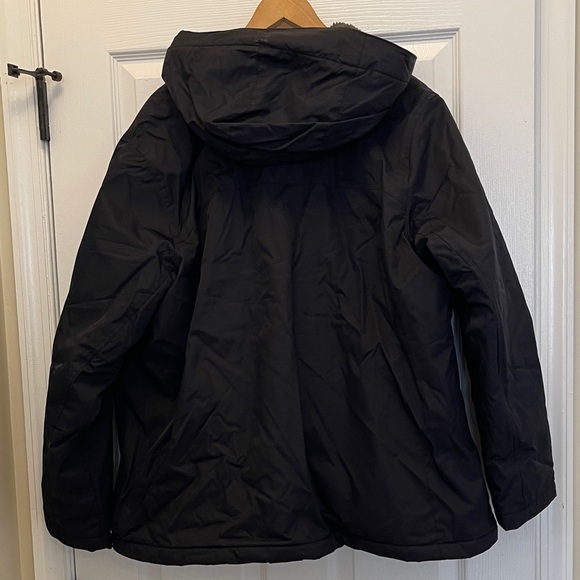 L.L. Bean Winter Warmer Water Resistant Plush Sherpa Fleece Lining Jacket. - Picture 6 of 6